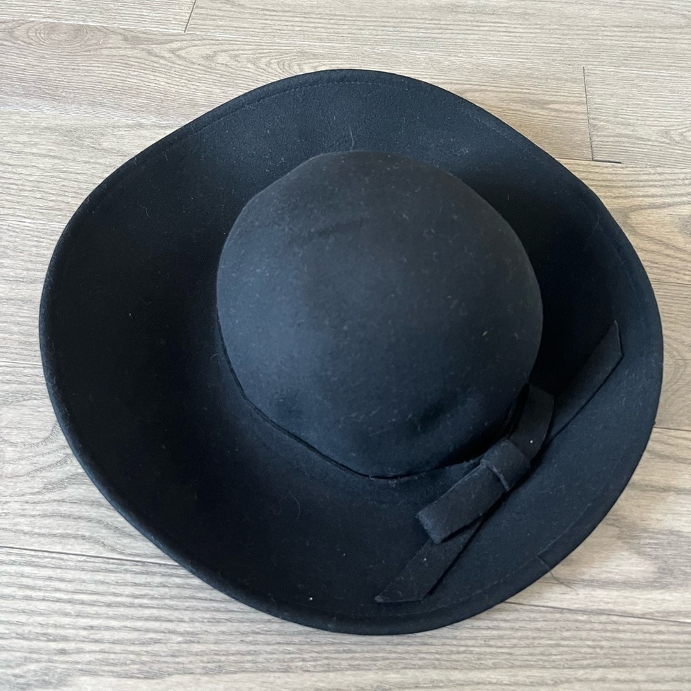 Le château 100%wool hat